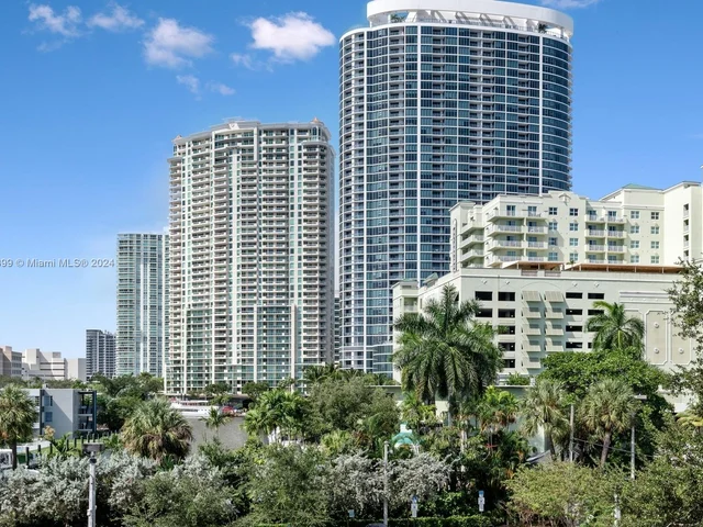 800 SE 4th St # 302, Fort Lauderdale FL 33301