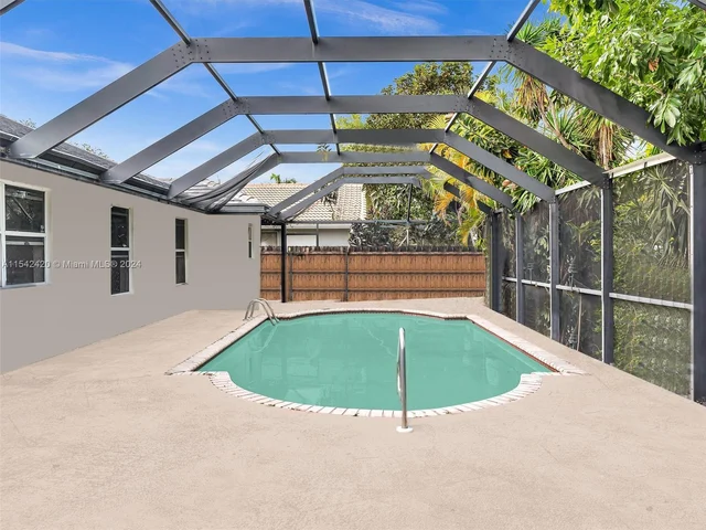 2111 NW 76th Ave, Margate FL 33063