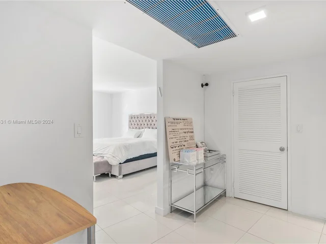 5255 Collins Ave # 3D, Miami Beach FL 33140