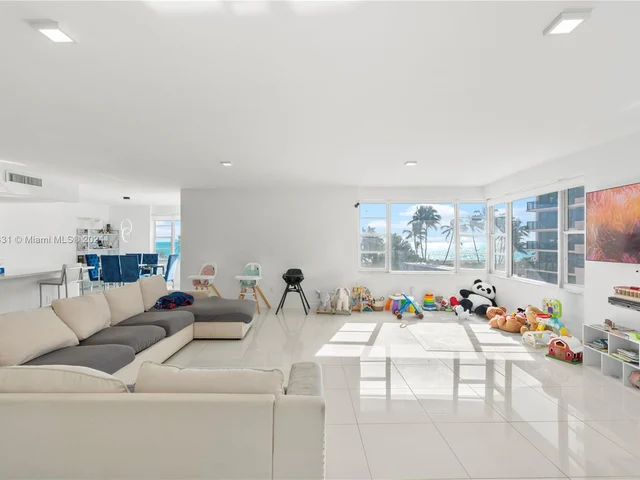 5255 Collins Ave # 3D, Miami Beach FL 33140