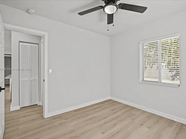 717 SW 7th Ter, Hallandale Beach FL 33009