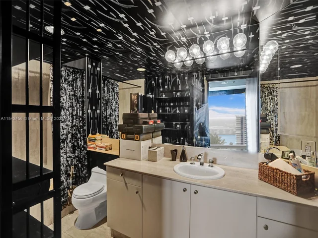 7000 Island Blvd # 2002, Aventura FL 33160