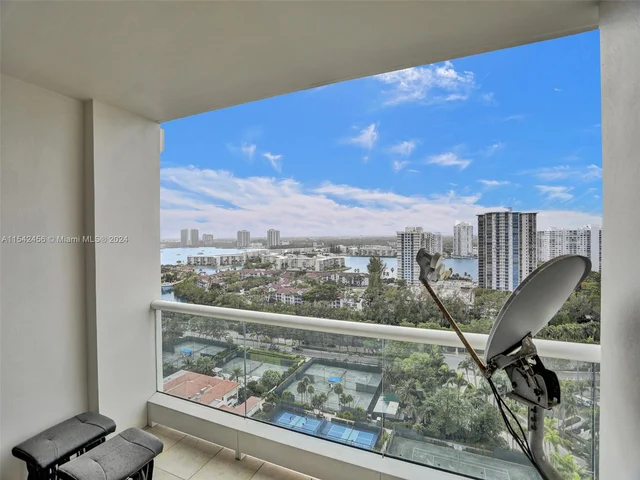 7000 Island Blvd # 2002, Aventura FL 33160