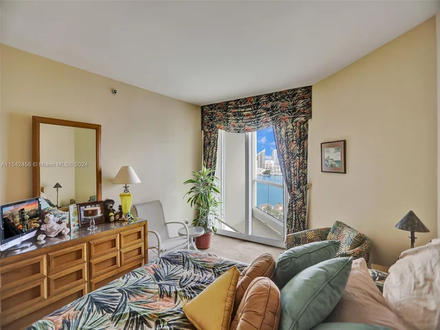 7000 Island Blvd # 2002, Aventura FL 33160