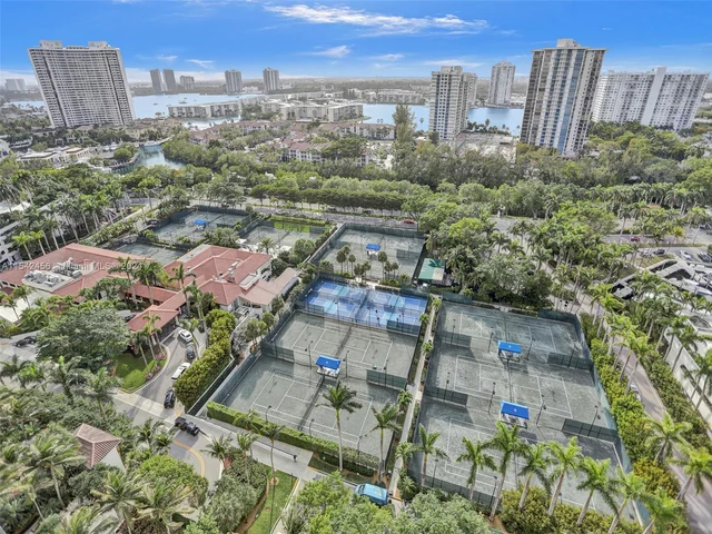 7000 Island Blvd # 2002, Aventura FL 33160