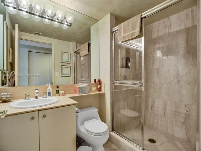 7000 Island Blvd # 2002, Aventura FL 33160