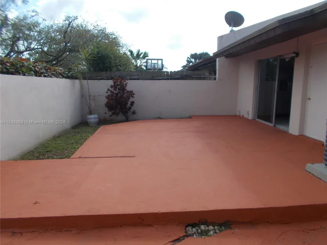 11105 SW 122nd Ct, Miami FL 33186