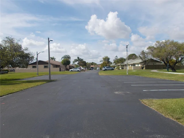 11105 SW 122nd Ct, Miami FL 33186