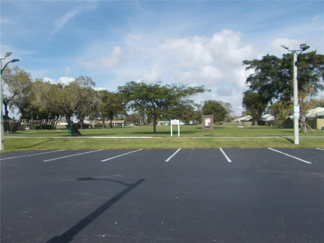 11105 SW 122nd Ct, Miami FL 33186