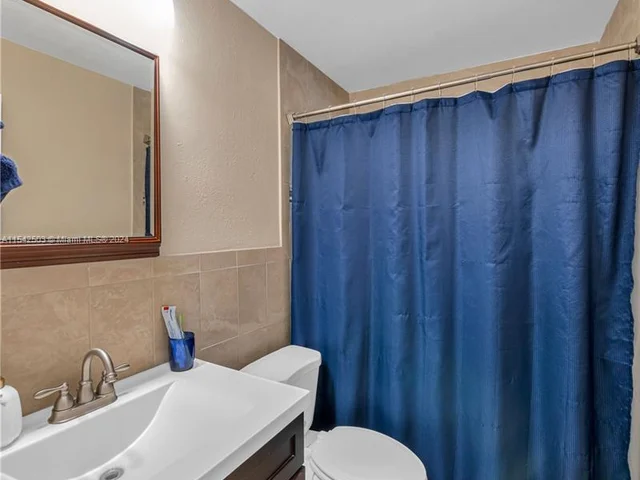 9417 SW 52nd St, Cooper City FL 33328