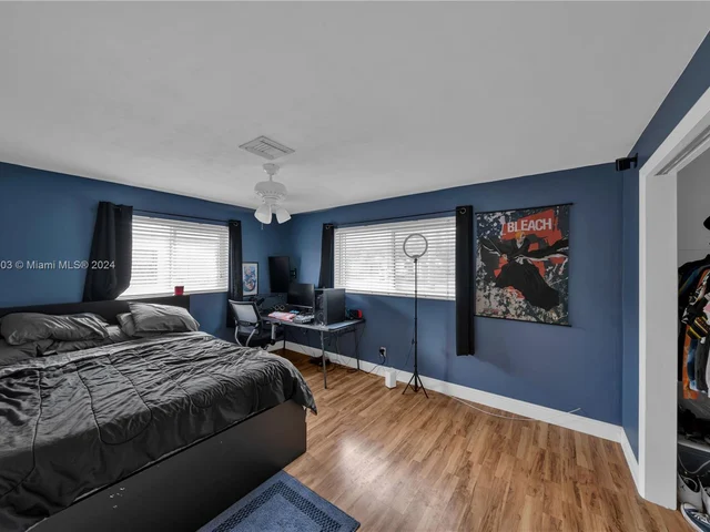 9417 SW 52nd St, Cooper City FL 33328