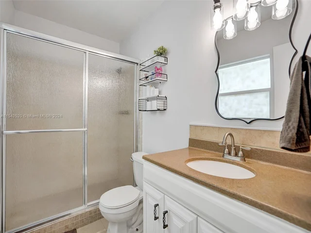 5501 NW 76th PL., Pompano Beach FL 33073