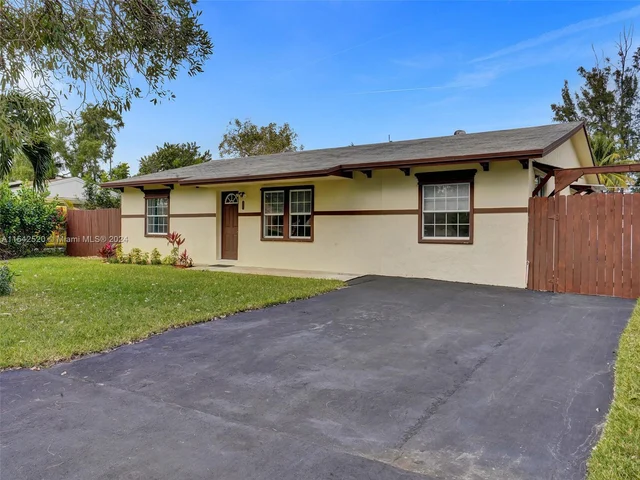 5501 NW 76th PL., Pompano Beach FL 33073