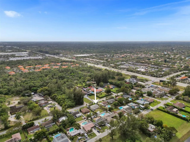 5501 NW 76th PL., Pompano Beach FL 33073