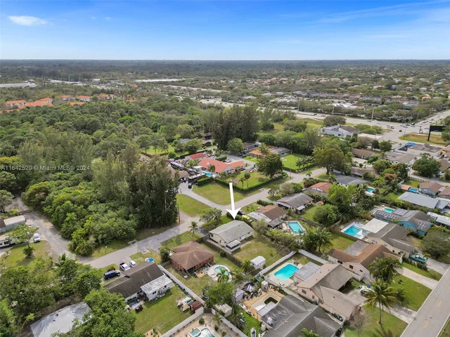 5501 NW 76th PL., Pompano Beach FL 33073