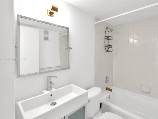 770 Claughton Island Dr # 1403, Miami FL 33131