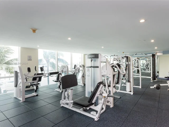 90 Alton Rd, Miami Beach FL 33139