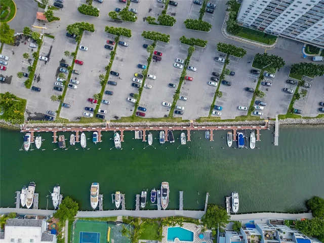 400 Kings Point Dr # 327, Sunny Isles Beach FL 33160