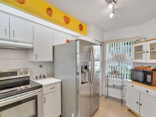 601 SW 141st Ave # 106P, Pembroke Pines FL 33027