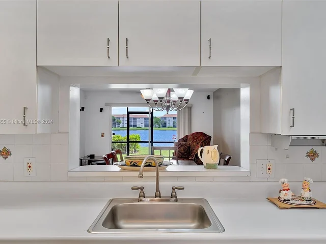 601 SW 141st Ave # 106P, Pembroke Pines FL 33027