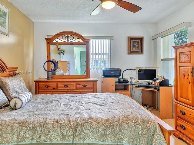 601 SW 141st Ave # 106P, Pembroke Pines FL 33027