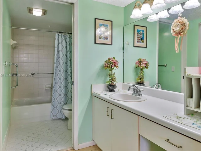 601 SW 141st Ave # 106P, Pembroke Pines FL 33027