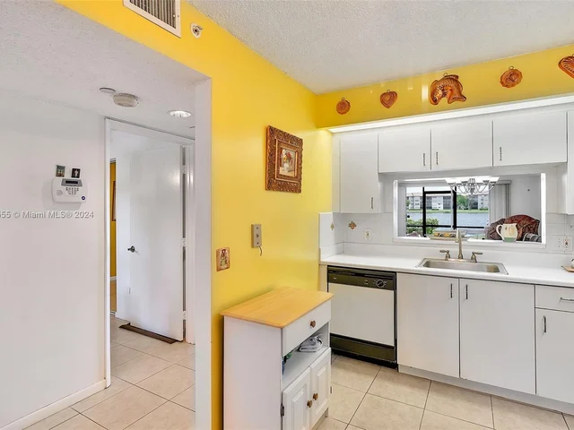 601 SW 141st Ave # 106P, Pembroke Pines FL 33027