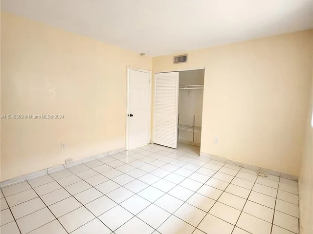 9962 SW 88th St # 7, Miami FL 33176