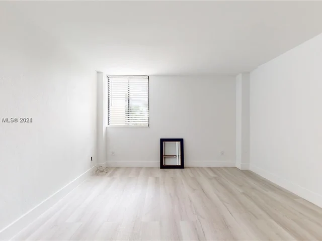 2715 Tigertail Ave # 401, Miami FL 33133