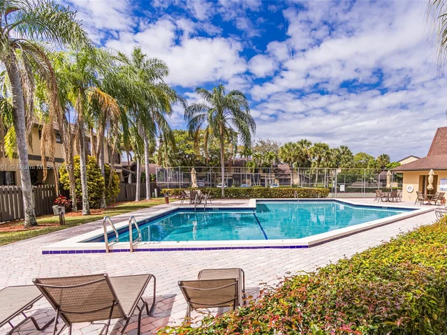 8823 Cleary Blvd # 8823, Plantation FL 33324