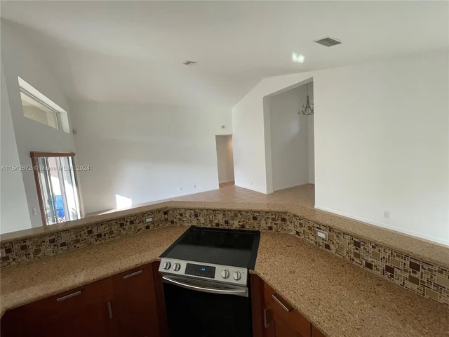 159 Cameron Ct, Weston FL 33326