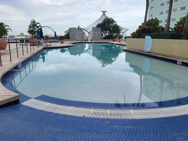 253 NE 2nd St # 420, Miami FL 33132