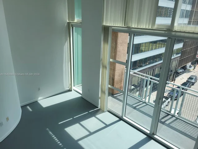 253 NE 2nd St # 420, Miami FL 33132