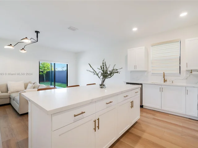 11892 SW 235th Ter, Homestead FL 33032