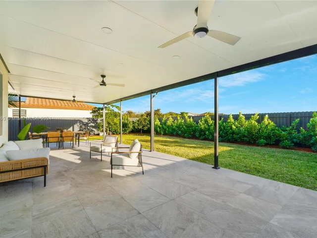 11892 SW 235th Ter, Homestead FL 33032