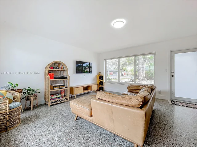 3637 Riverland Rd, Fort Lauderdale FL 33312