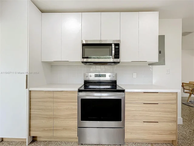 3637 Riverland Rd, Fort Lauderdale FL 33312