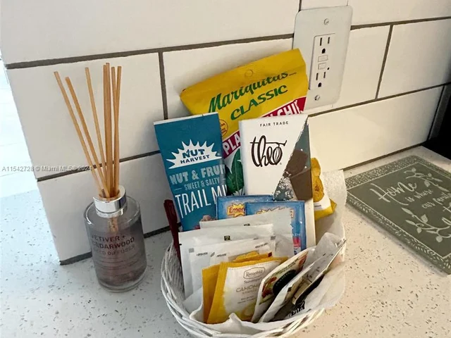 401 69th St # 804, Miami Beach FL 33141