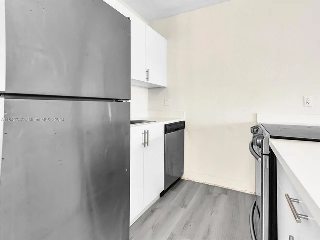 10190 E Bay Harbor Dr # 4E, Bay Harbor Islands FL 33154