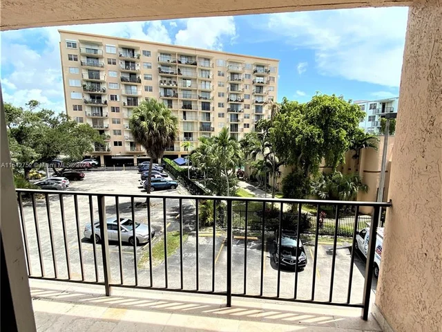 1465 NE 123rd St # 302, North Miami FL 33161