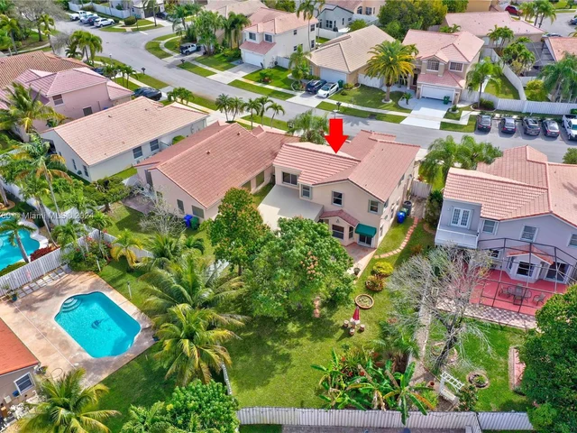 1346 SW 180th Ave, Pembroke Pines FL 33029