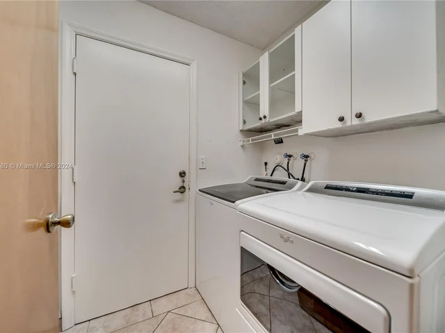 1346 SW 180th Ave, Pembroke Pines FL 33029