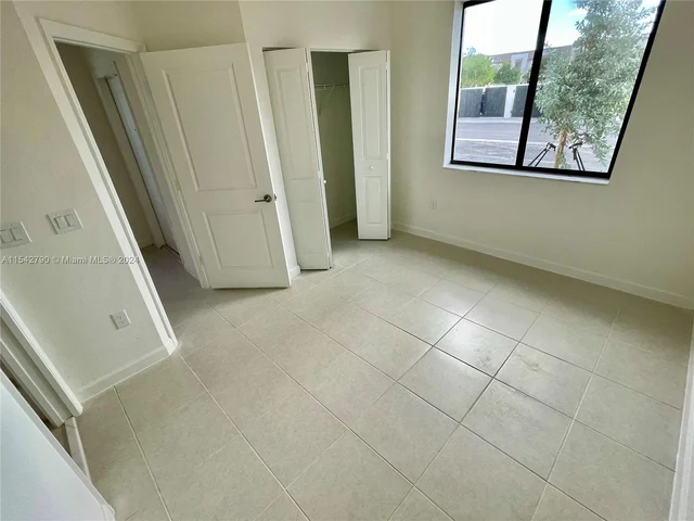 531 NE 208th Ter # 531, Miami FL 33179