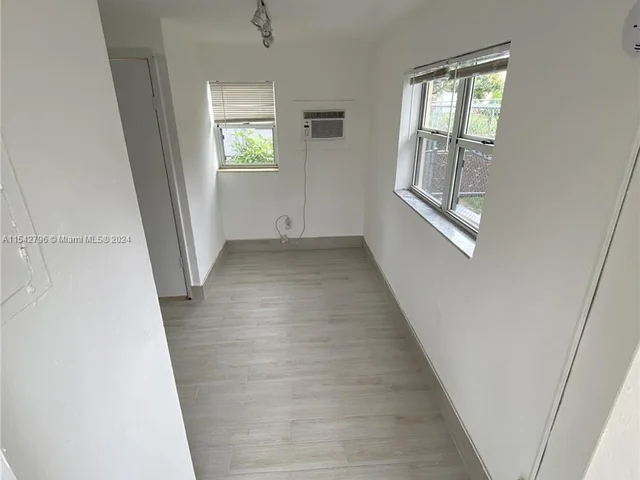 26 SE 13th Ter # 1, Dania Beach FL 33004