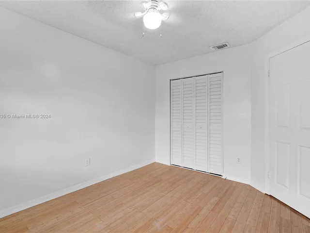 1172 NE 210th Ter # 1172, Miami FL 33179