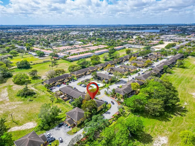 1172 NE 210th Ter # 1172, Miami FL 33179