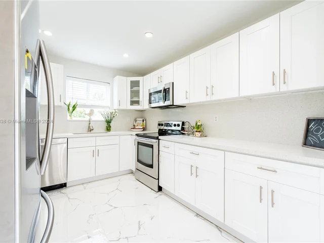 2345 NW 182nd Ter, Miami Gardens FL 33056