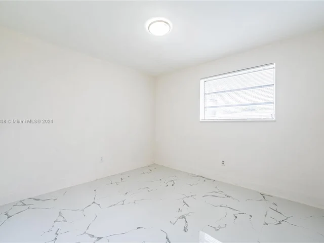 2345 NW 182nd Ter, Miami Gardens FL 33056