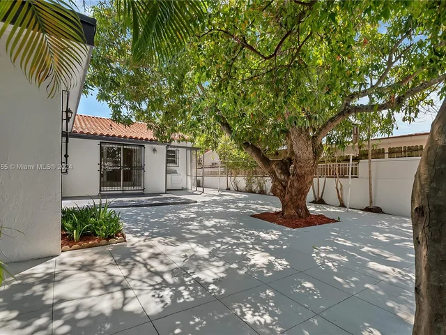 2327 SW 22nd Ter, Miami FL 33145