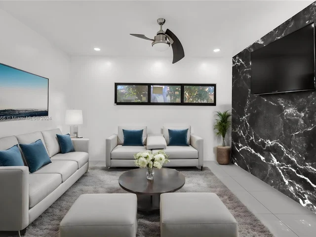 1223 Polk St, Hollywood FL 33019